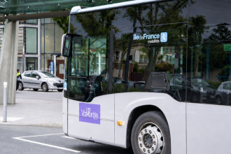 BUS 